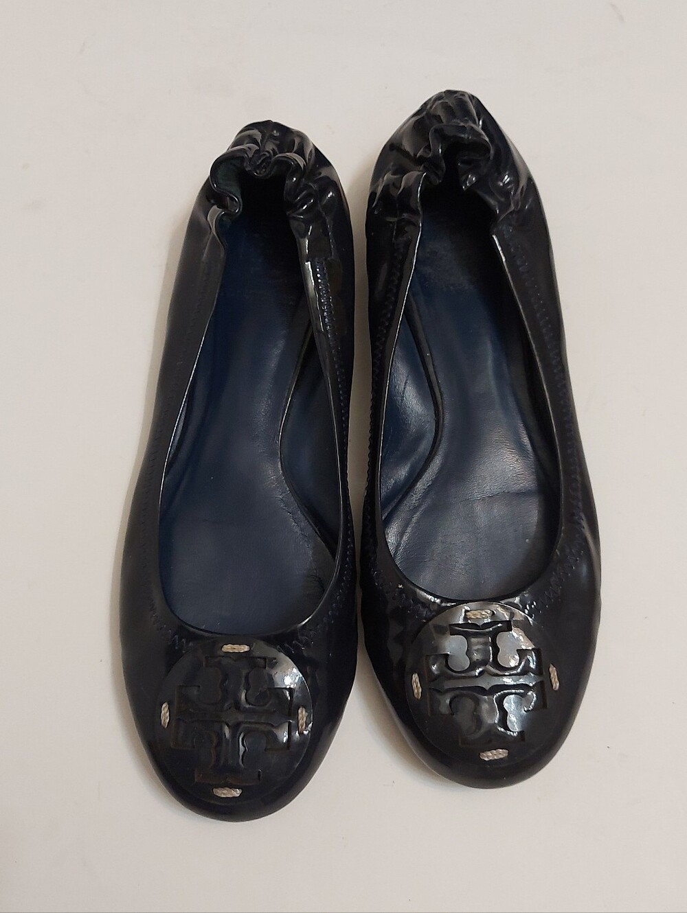 Tory Burch Black Patent Ballet Flats with Logo Emblem​ #ToryBurchShoes​